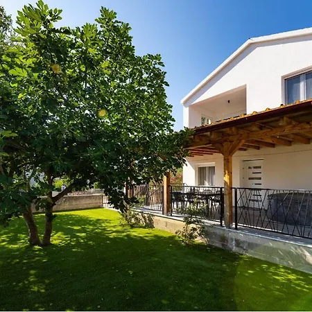 Apartament Apartament *