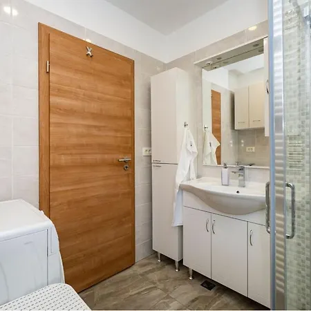 Apartament Seline