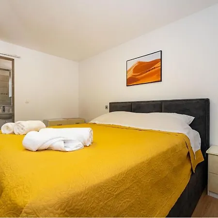 Apartament Apartament *